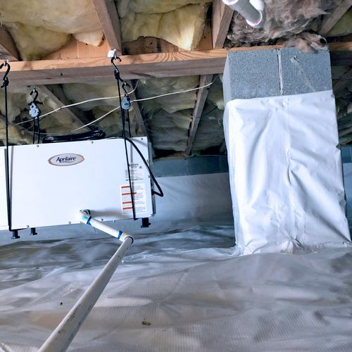 Crawlspace Encapsulation with Dehumidification Sys