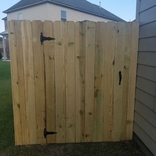 After reading reviews about fence installs, althou