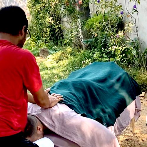 I hired Vaughn to do a massage for my husband’s bi