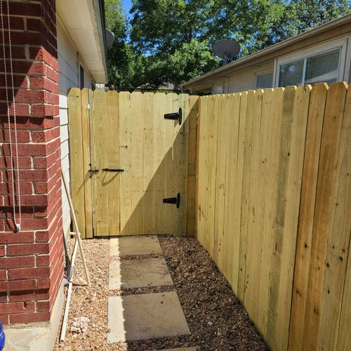 fence and gate build 