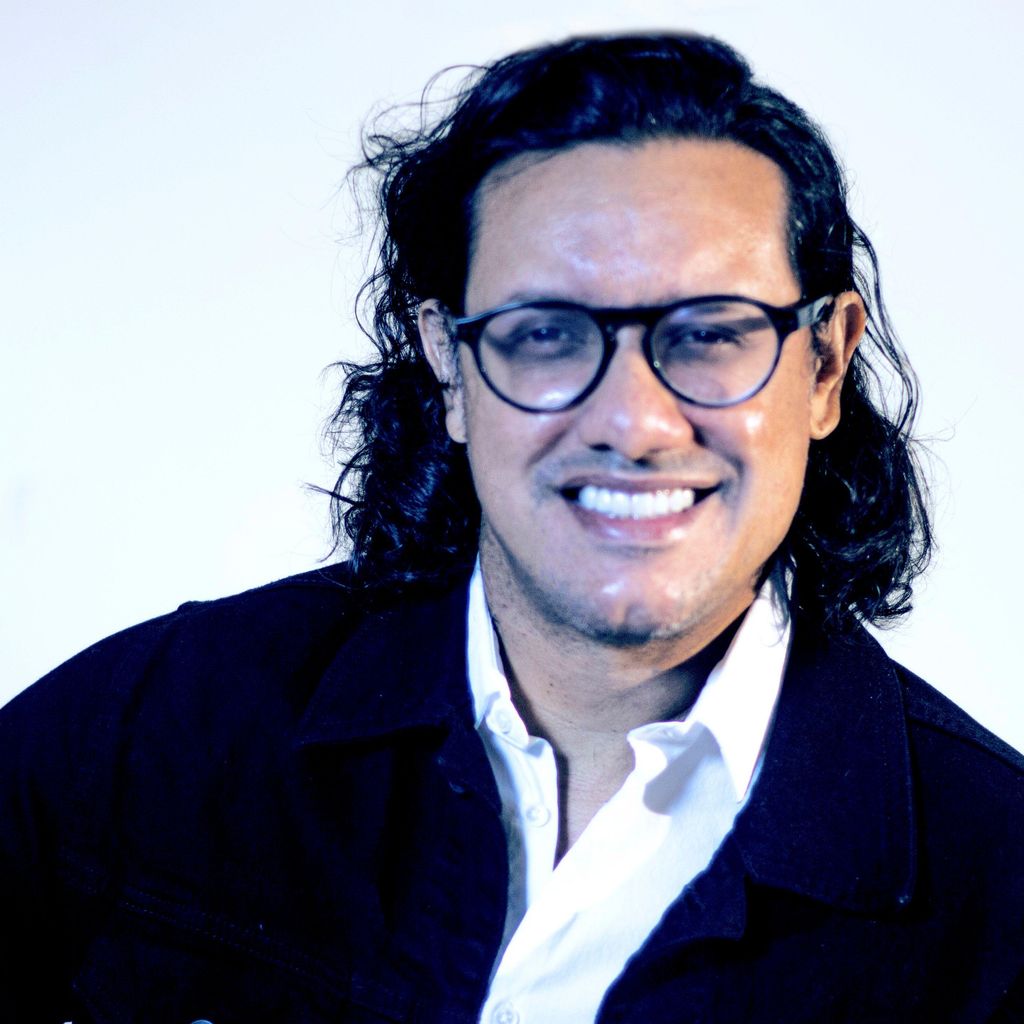 Enrique Ordonez, Photographer