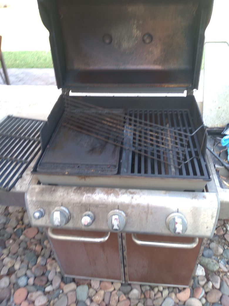 Weber Cart 3 Knob Before