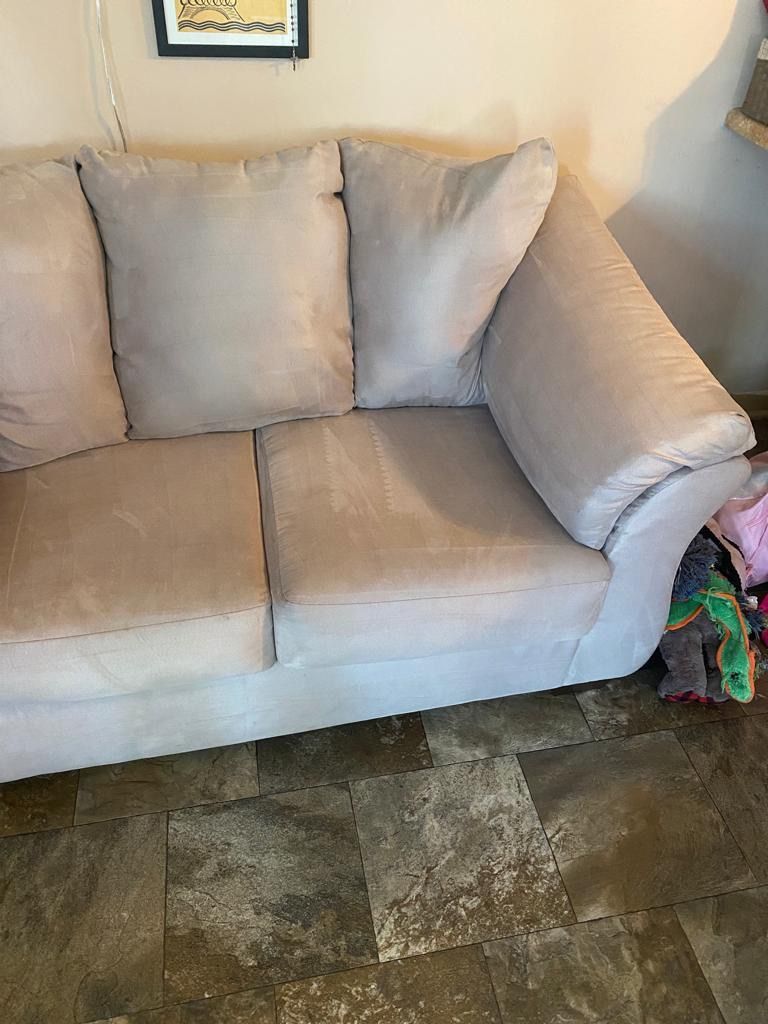 Upholstery cleaning/ after