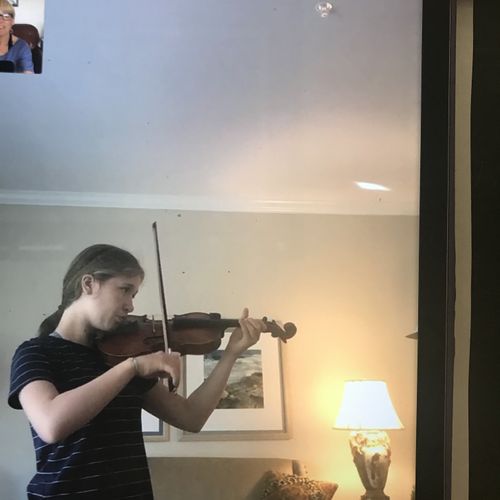 Online violin lessons. 