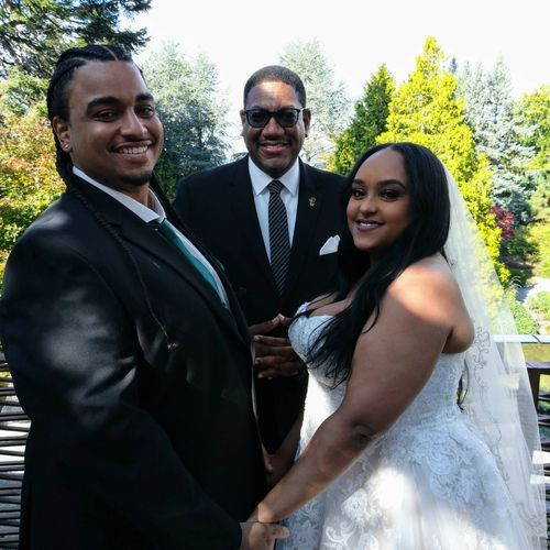 A Beautiful Wedding In Seattle!