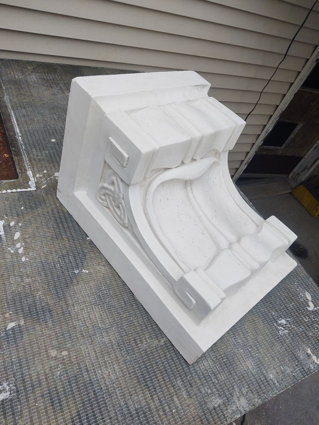 Decorative plaster corbel