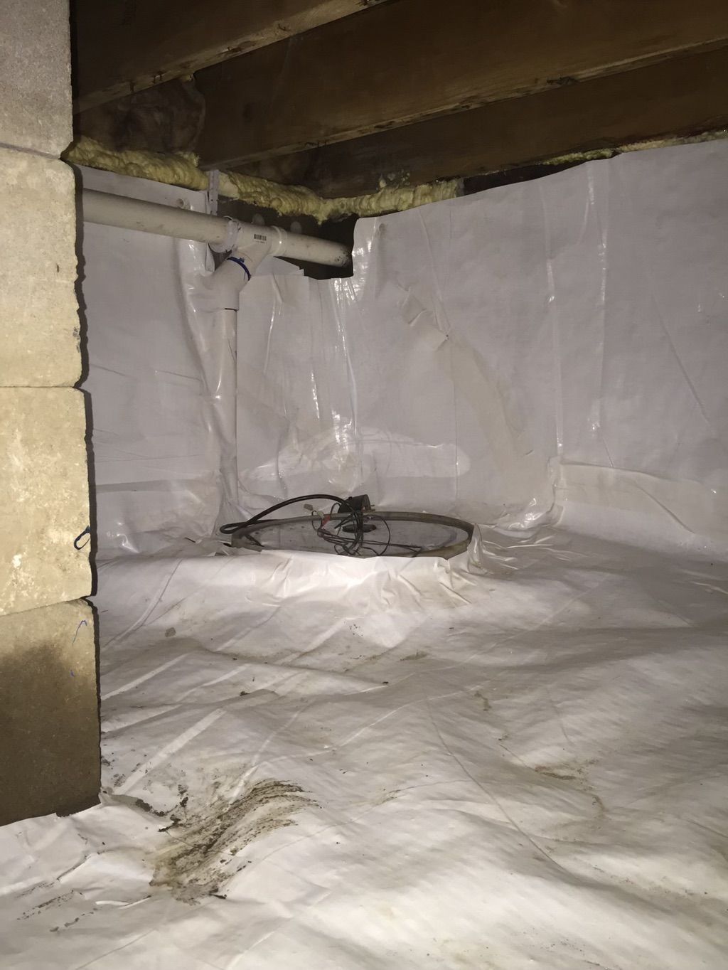 Full encapsulation in a crawl space
