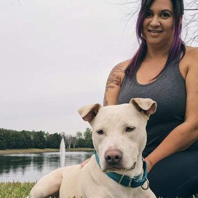 female dog trainers near me