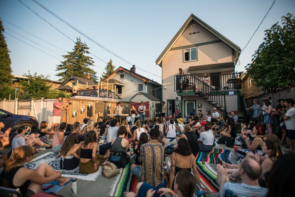A Molly with Charles concert in Vancouver!