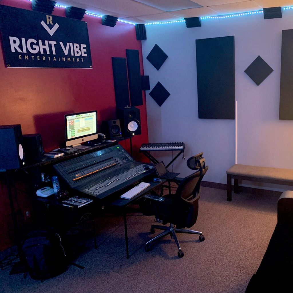 Right Vibe Entertainment Studio