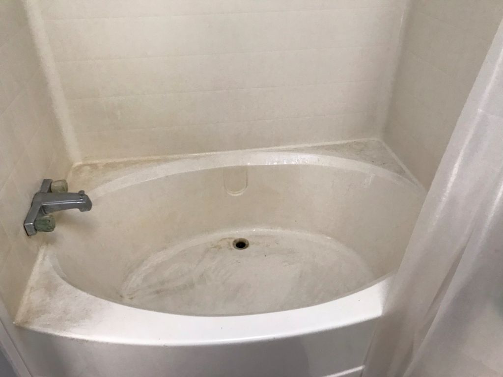 This is the before picture of a customers tub befo