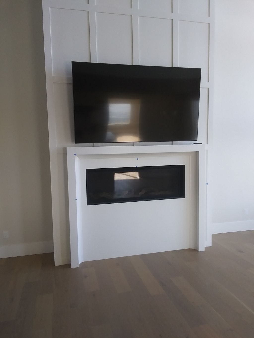 TV mounting 