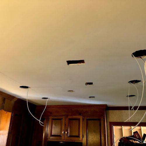 LED can light installation 
