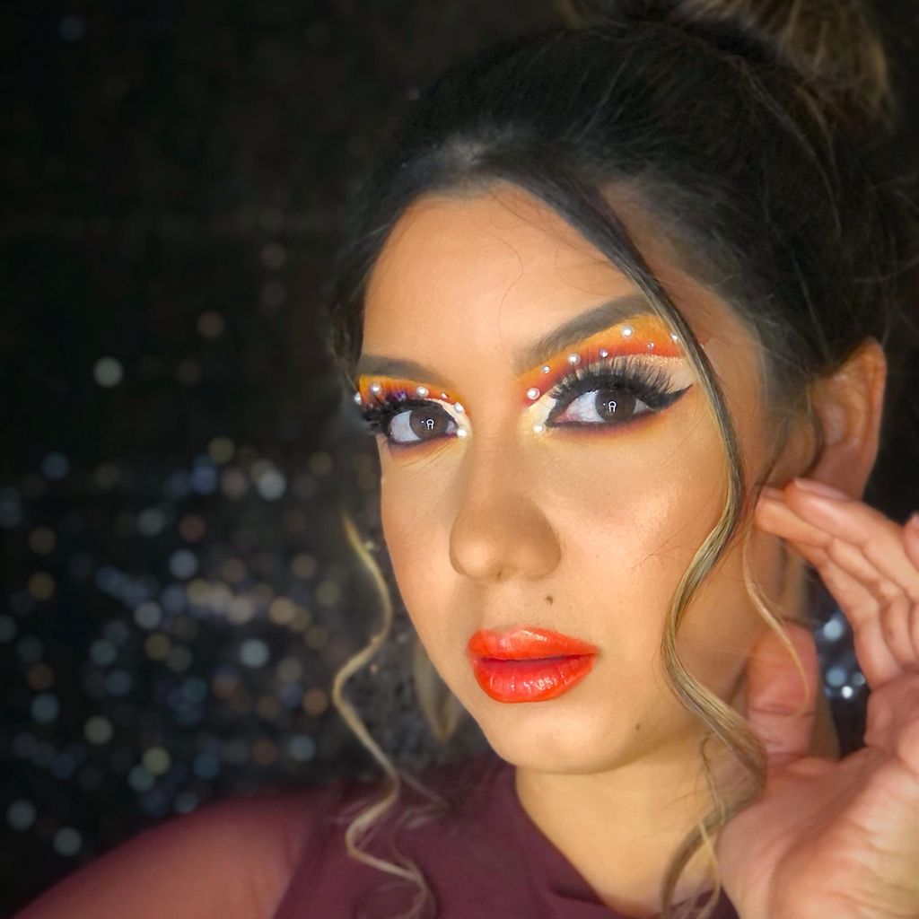 Aura Beauty Glam