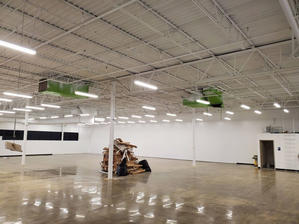 Advanced Auto Parts lighting installation 