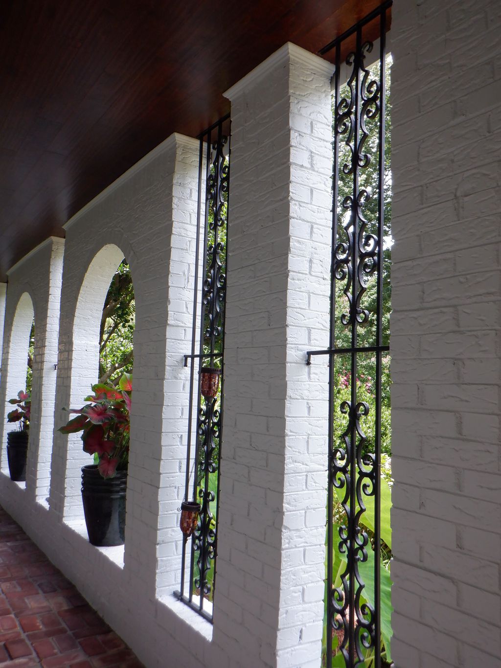 House Exterior/Gardening