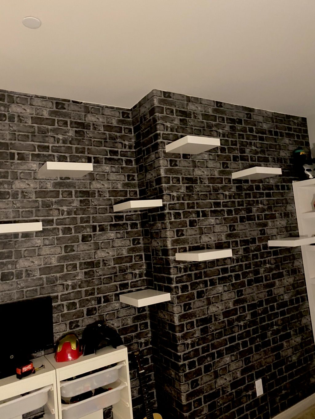 Floating shelf install 