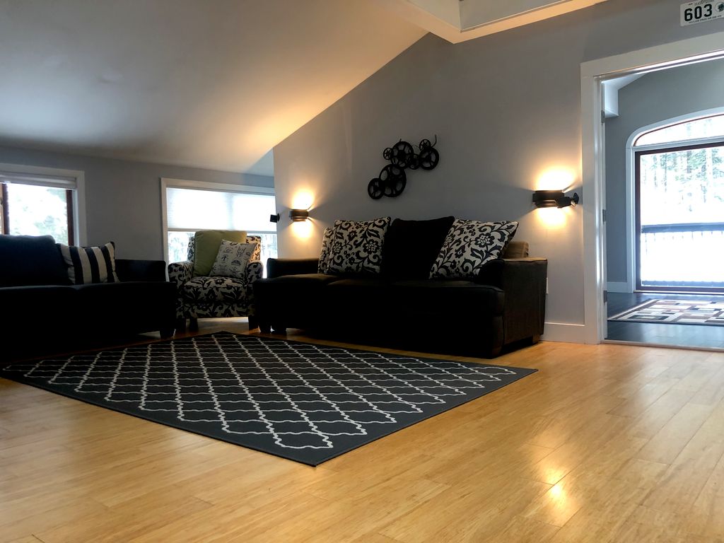 An entertainment room cleaninf