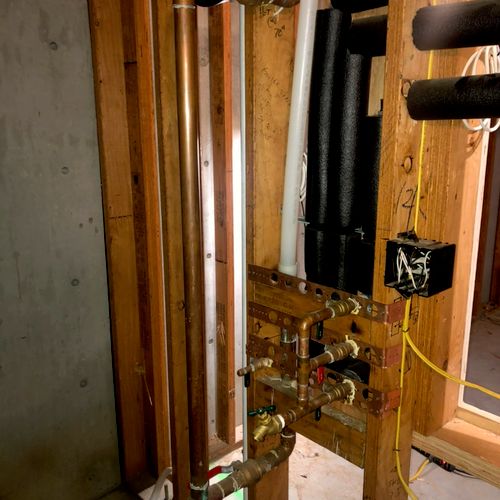 Water heater manifold installation 