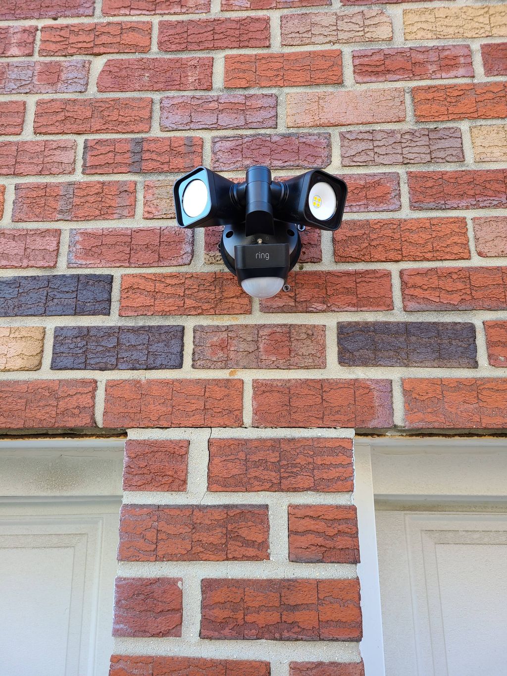 Ring smart lighting floodlight installation