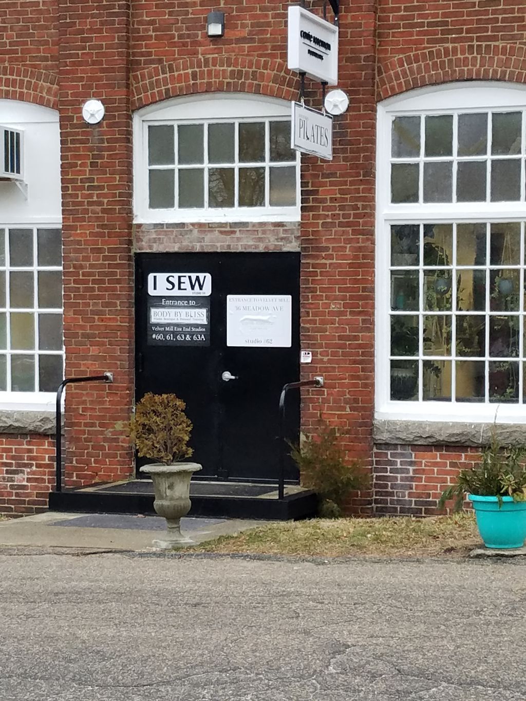 entrance 36 Meadow Av Stonington