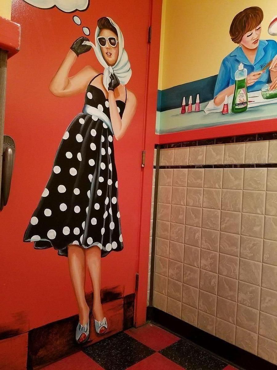 Tiltn' Diner, Women's Room