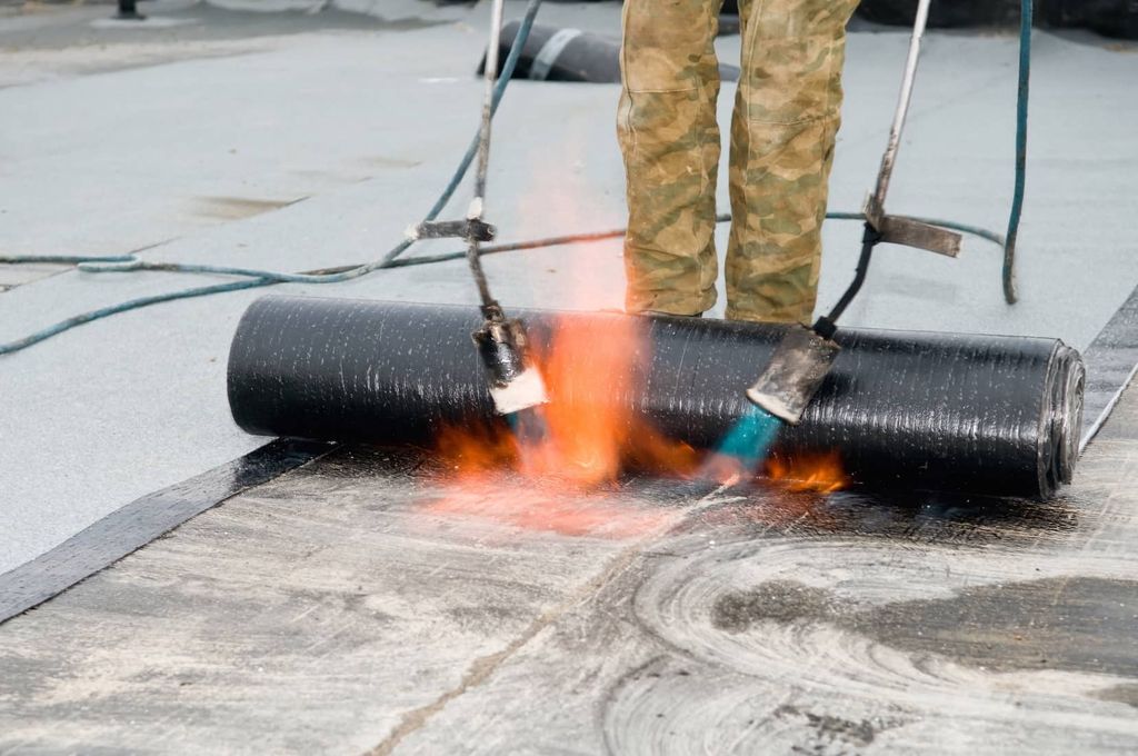 flat roof repair by Roof Repair Dade Solutions
