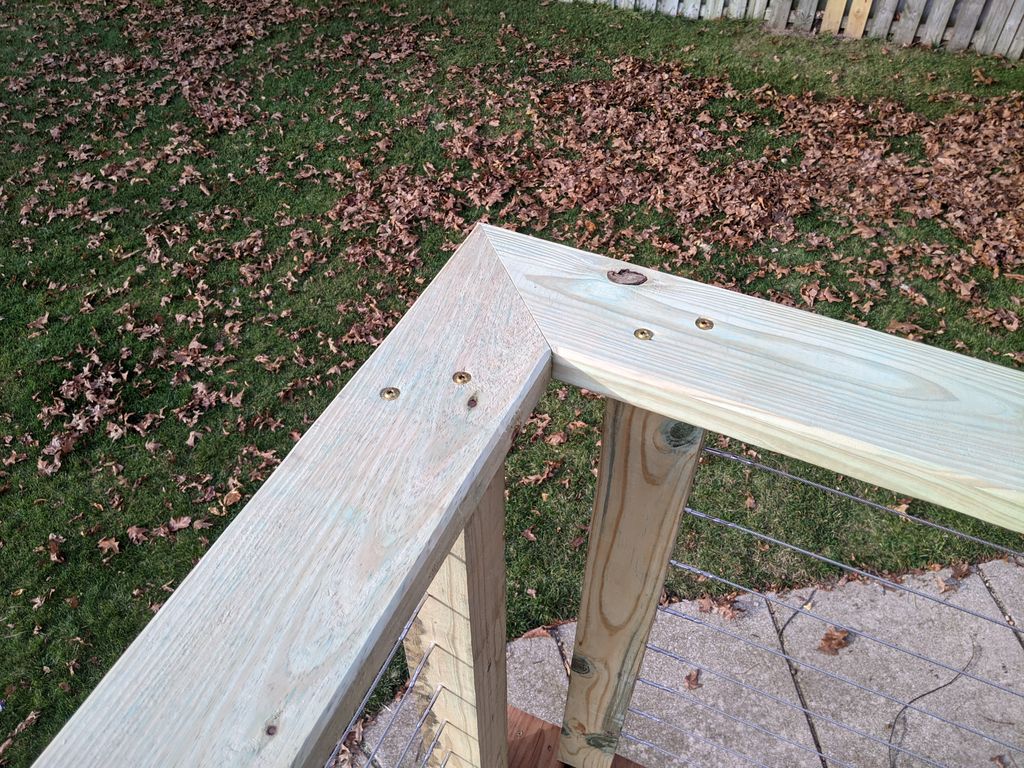 Deck railing
