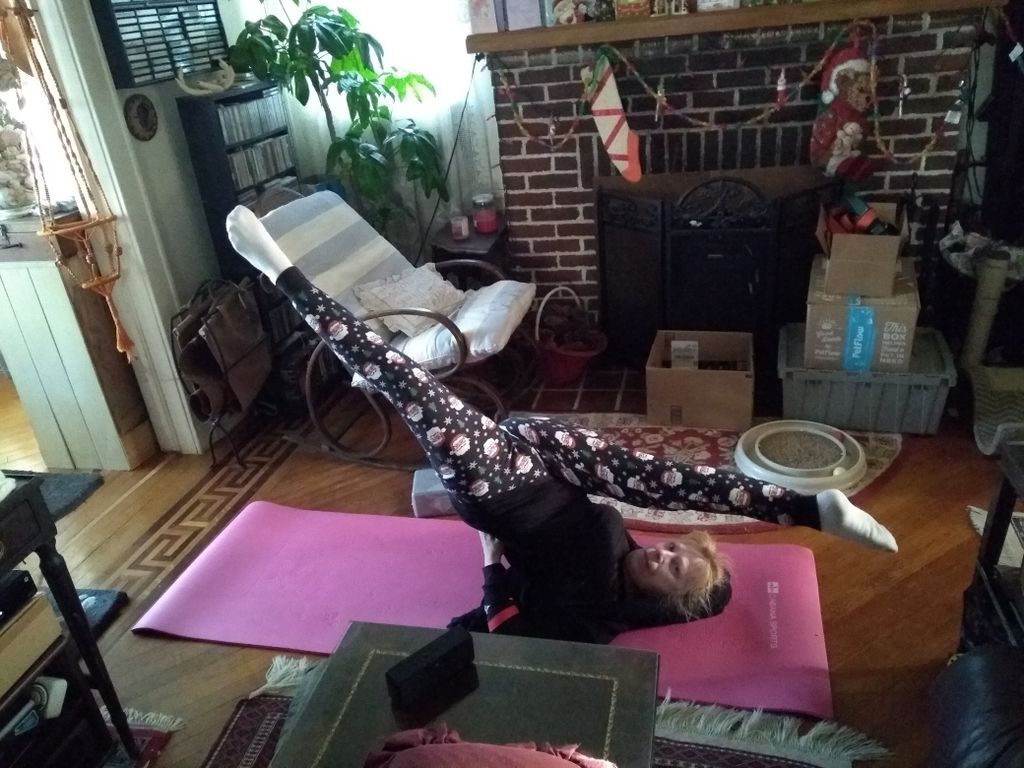 Sarvangasana (shoulder stand) with Hanumasana (spl