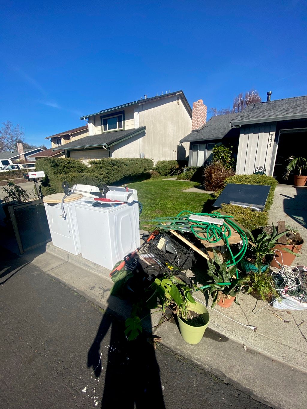 We offer discounts for pickups on sidewalk, with z