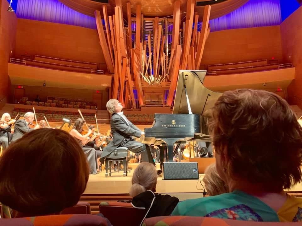 Disney Hall w California Philharmonic