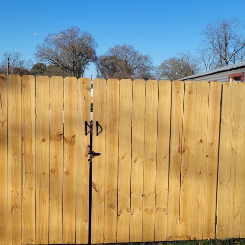 Great looking fence and has sopported the install 