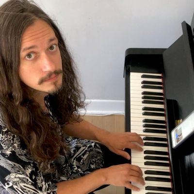 Avatar for Alexx Magic: Piano, Vocal, & Production Lessons