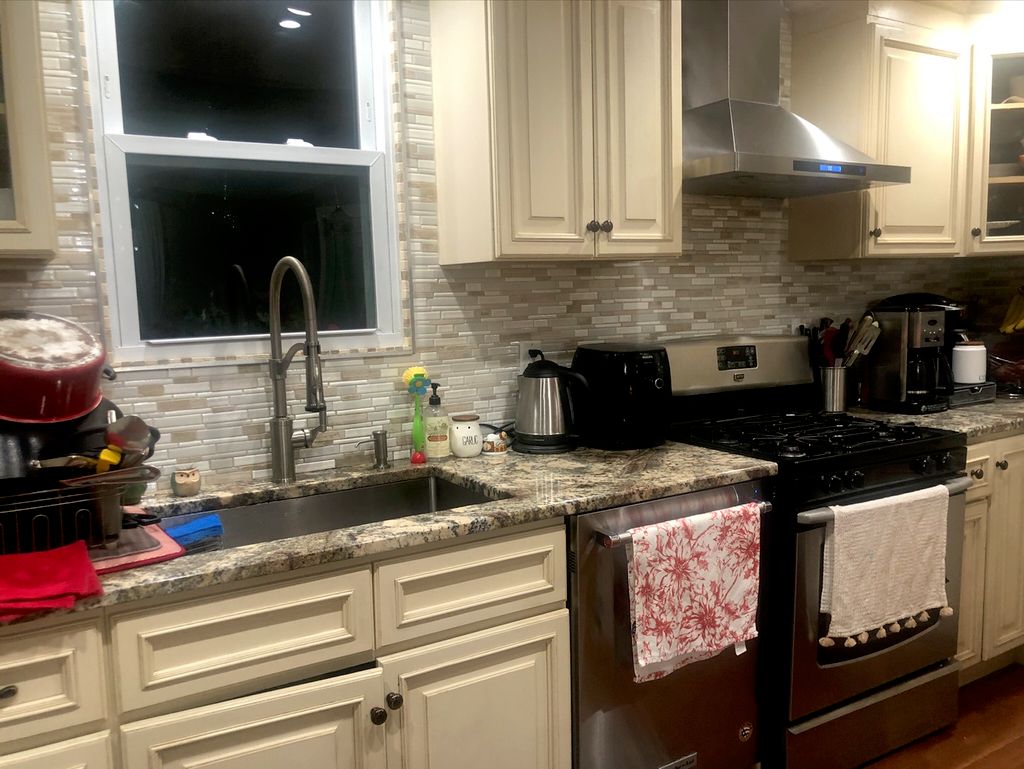 Kitchen after cleaning 