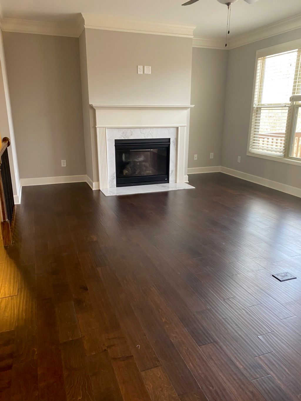 Move-In cleaning living room