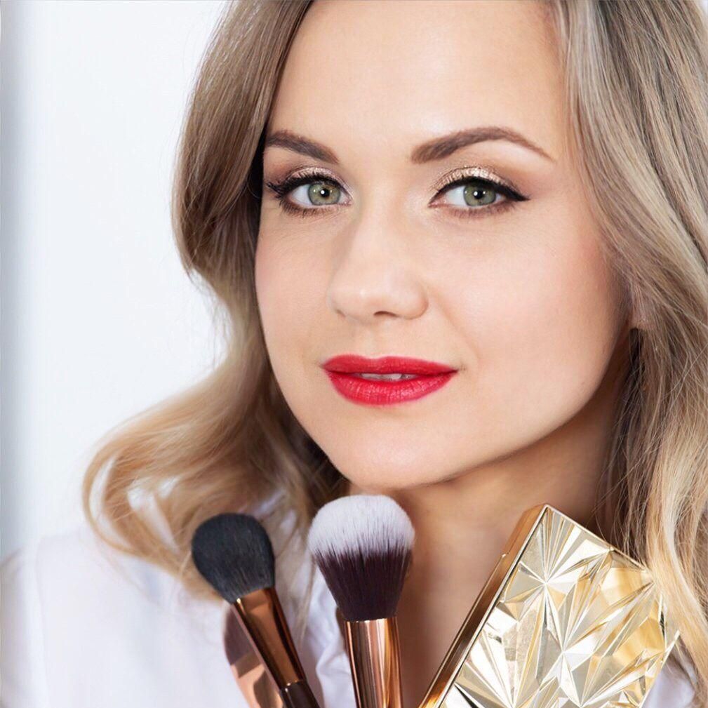 Julia Porras Makeup