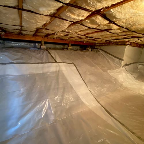 Final result 
R19 batts insulation installation in the crawl space 
Vapor barrier installation 