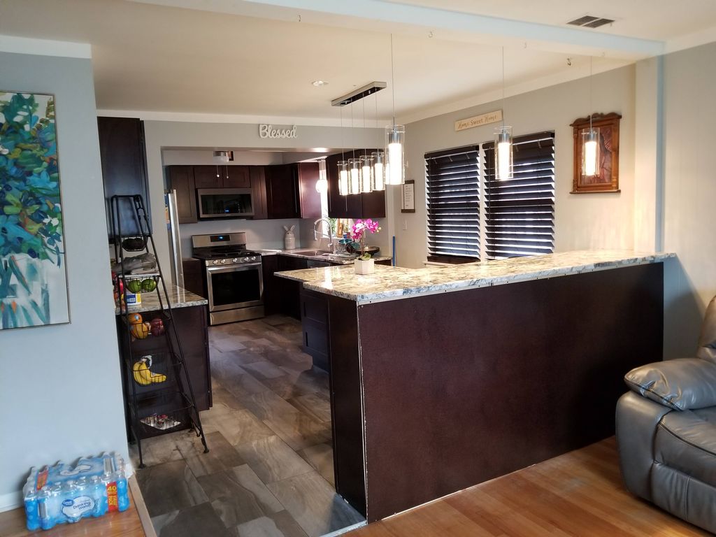 kitchen remodeling we installed cabinets and count