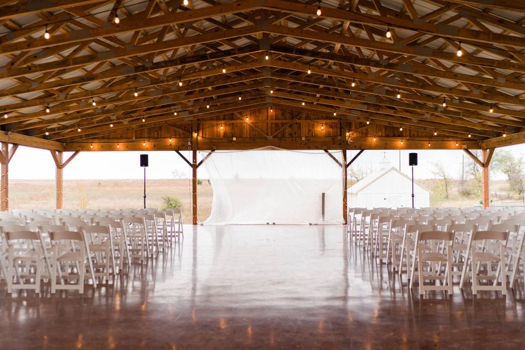 Decatur TX - Big White Barn