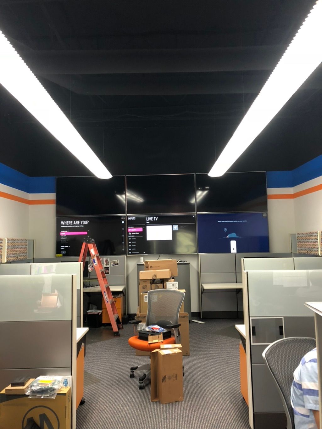 6 display video matrix install for company in Addi