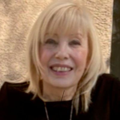 Avatar for Laurie Alexander, Certified Teacher