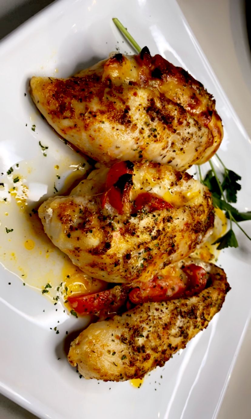 Stuffed chicken with red peppers 