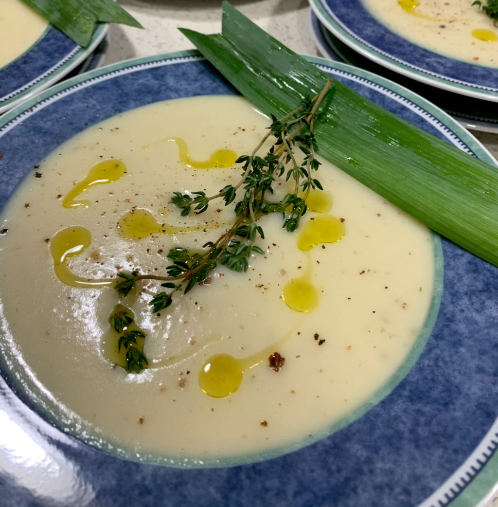 Potato leek soup, fresh thyme & chive oil