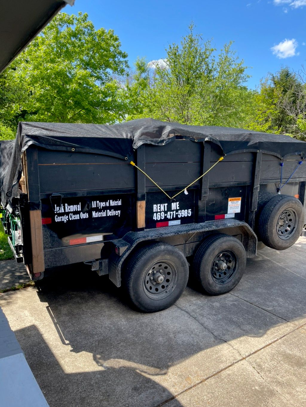 Mena’s dump trailer services