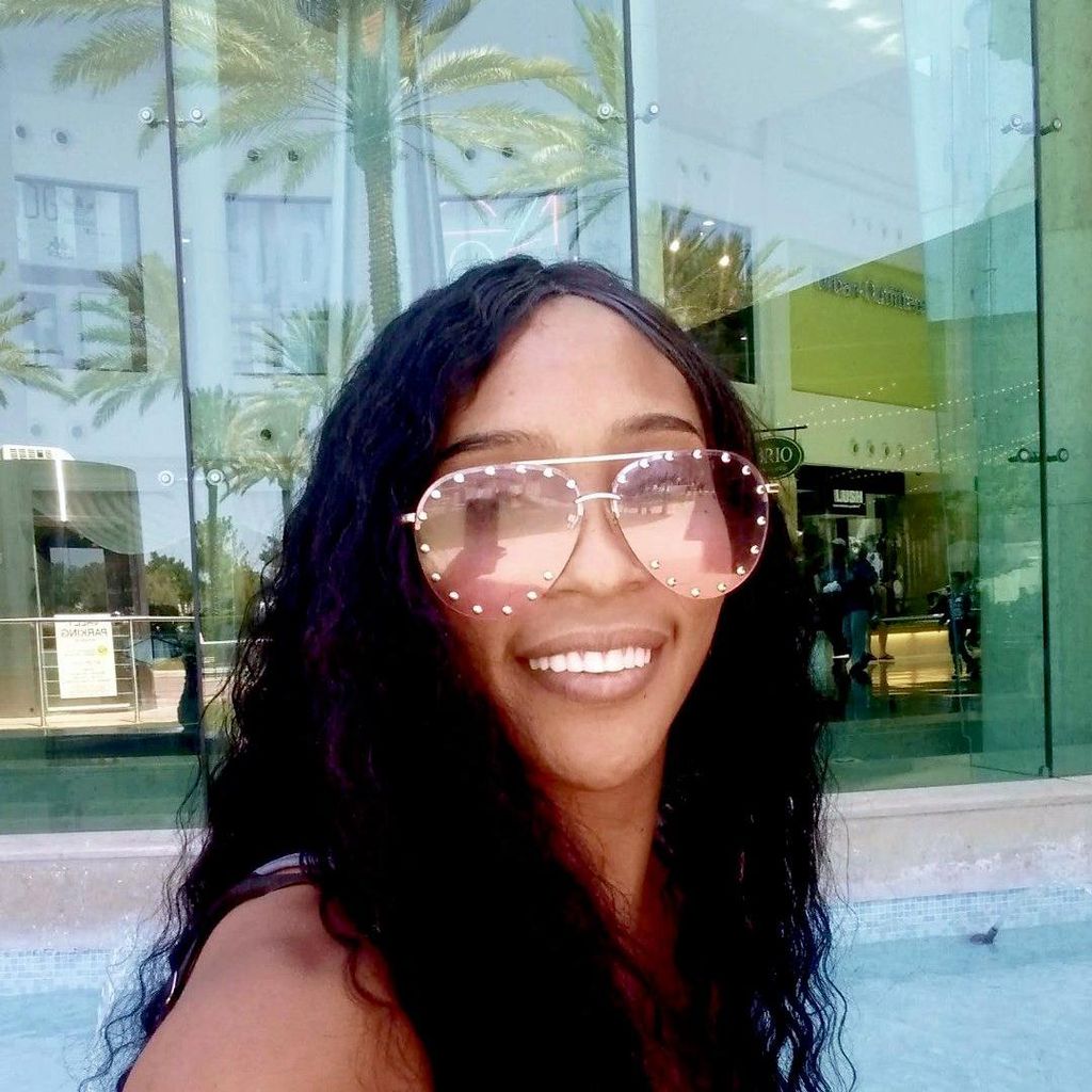 Desha Elisa Roberts