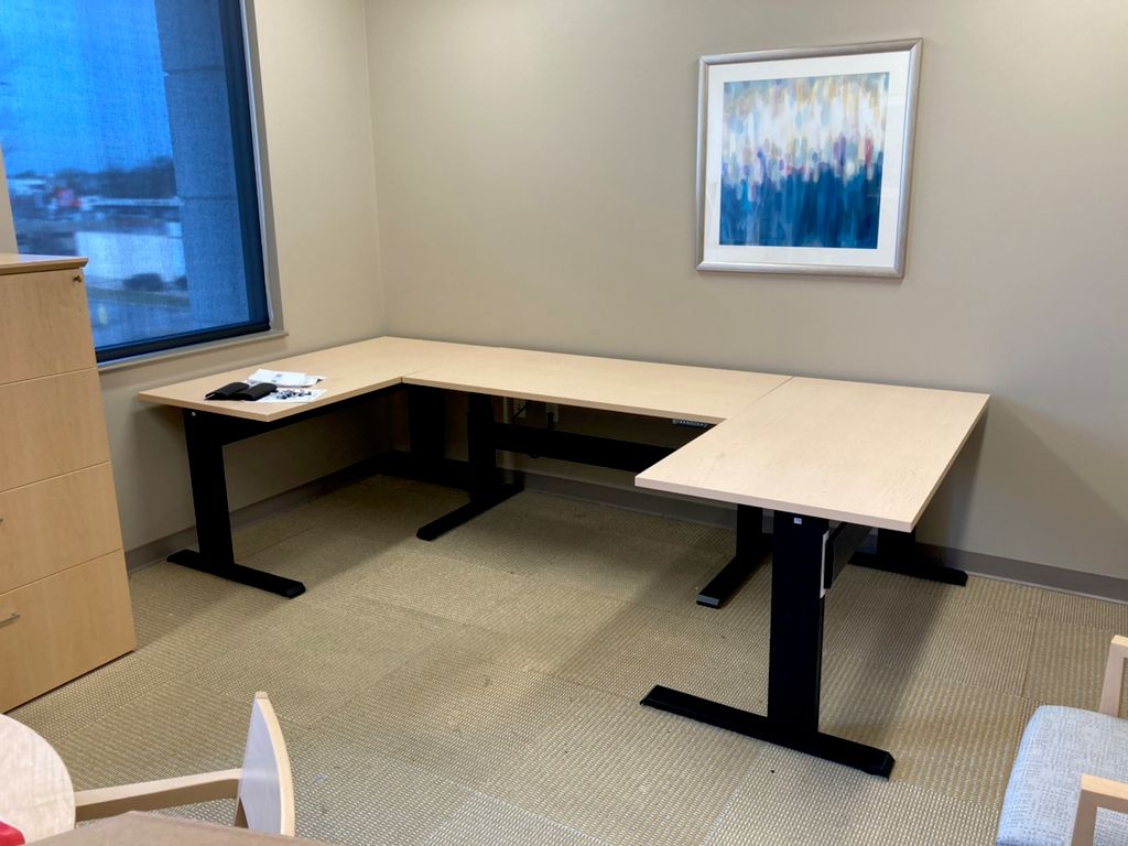 Standing desk