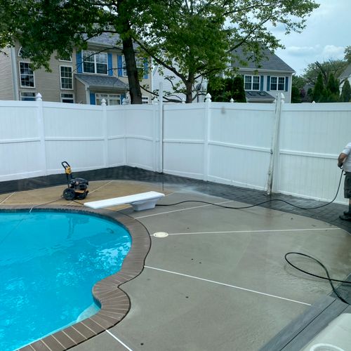I am very satisfied with Clay’s powerwash service.