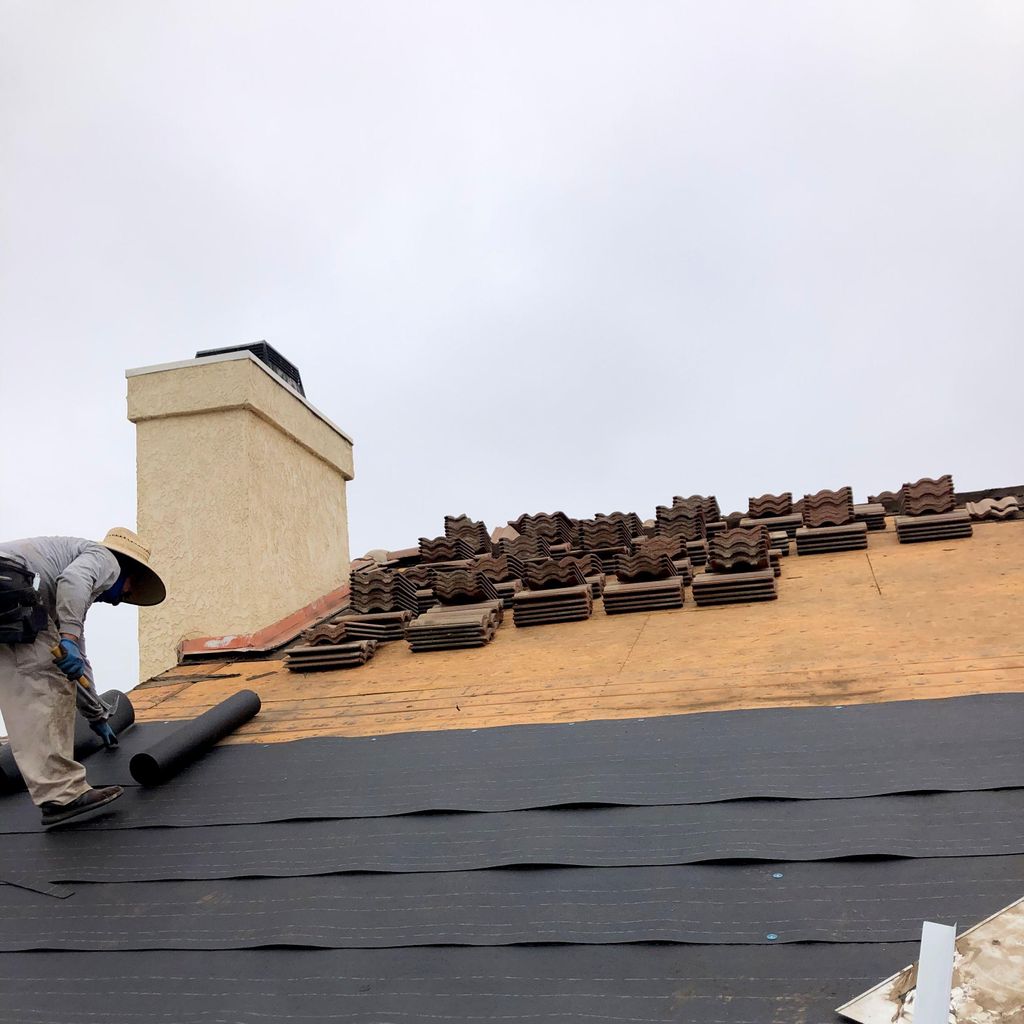 J & R Roofing
