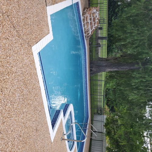 Very responsive & pool looks beautiful