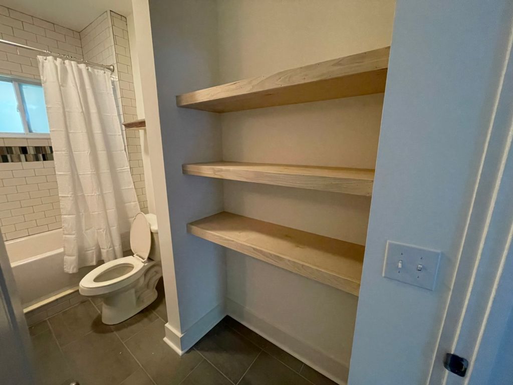 floating shelves 